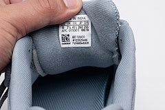 Reps Sneakers  adidas Yeezy Boost 700 V2 “Hospital Blue”Basf Boost  FV8424