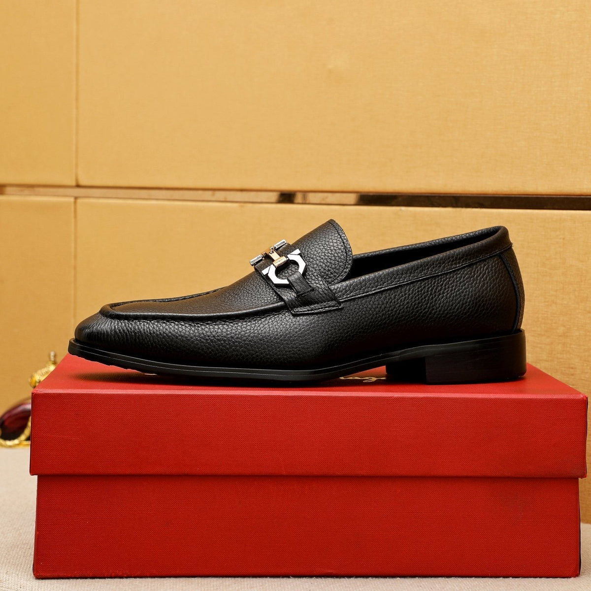 Salvatore Ferragamo Black Pebble-Textured Bit Loafers